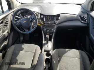 2020 Chevrolet Trax LS with VIN KL7CJKSB7LB330258, listed as a Copart auction lot 49590465 with 0 mi miles and Clean Title. Bid and sale history available at carsss.com. Image 8.