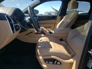 2021 Porsche Cayenne E-Hybrid с VIN WP1AE2AY0MDA24527, выставлен на аукционе Copart как лот 57754264 с пробегом 18 298 миль миль и Списание • Salvage title. История ставок и продаж доступна на DreamBid. Изображение 7.