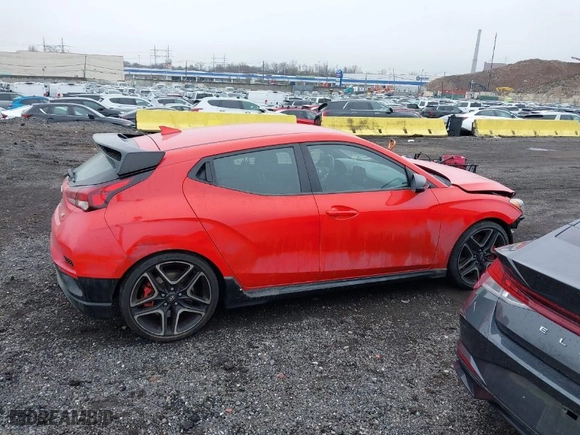 2020 Hyundai Veloster N with VIN KMHT36AH9LU004052, listed as a IAAI auction lot 41923950 with 44,683 mi miles. Bid and sale history available at carsss.com. Image 13.