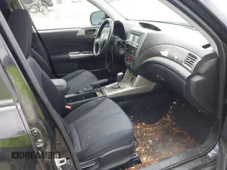 2010 Subaru Forester X с VIN JF2SH6AC4AH746646, выставлен на аукционе IAAI как лот 42272272 с пробегом 193 319 миль миль и . История ставок и продаж доступна на DreamBid. Изображение 5.