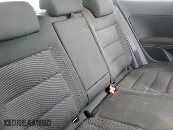 2013 Volkswagen GTI z VIN WVWEV7AJ2DW125334, wystawiony jako Copart lot #57248175 z przebiegiem Nie podano mil oraz Szkoda całkowita • Salvage title. Historia ofert i sprzedaży dostępna na DreamBid. Obrazek 10.