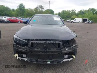 2024 BMW i4 M50 z VIN WBY33AW09RFS45891, wystawiony jako IAAI lot #41912747 z przebiegiem 313 988 mil mil oraz . Historia ofert i sprzedaży dostępna na DreamBid. Obrazek 12.