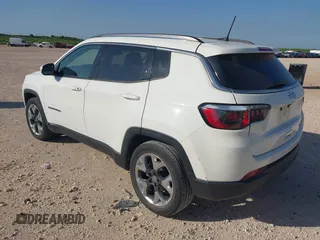 2020 Jeep Compass Limited with VIN 3C4NJCCB1LT123329, listed as a IAAI auction lot 42090488 with 117,187 mi miles and . Bid and sale history available at DreamBid. Image 3.