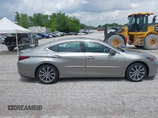 2019 Lexus ES 350 with VIN 58ABZ1B13KU015358, listed as a IAAI auction lot 42142214 with 84,766 mi miles and . Bid and sale history available at DreamBid. Image 13.