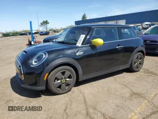 2024 MINI Hardtop Cooper SE z VIN WMW13DJ08R2V51857, wystawiony jako Copart lot #54558725 z przebiegiem 10 296 mil mil oraz Czysty tytuł • Clean title. Historia ofert i sprzedaży dostępna na DreamBid. Obrazek 1.