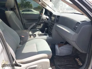 2006 Jeep Grand Cherokee Laredo with VIN 1J4GR48K46C308811, listed as a IAAI auction lot 42044167 with 190,613 mi miles. Bid and sale history available at carsss.com. Image 5.