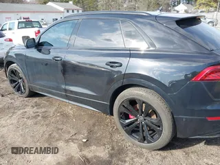 2019 Audi Q8 Prestige z VIN WA1CVAF16KD023972, wystawiony jako IAAI lot #41774864 z przebiegiem 85 314 mil mil oraz . Historia ofert i sprzedaży dostępna na DreamBid. Obrazek 14.