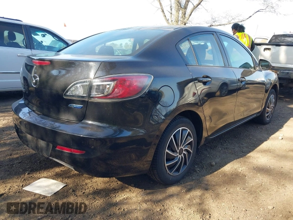 2013 Mazda Mazda3 i Sport with VIN JM1BL1UP9D1827153, listed as a IAAI auction lot 42115626 with 124,014 mi miles. Bid and sale history available at carsss.com. Image 4.