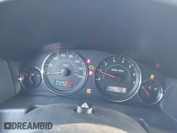 2006 Jeep Commander Limited с VIN 1J8HG58266C276460, выставлен на аукционе IAAI как лот 41919899 с пробегом 216 785 миль миль и . История ставок и продаж доступна на DreamBid. Изображение 7.