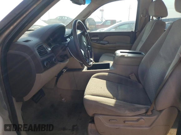 2007 GMC Yukon XL SLT with VIN 1GKFK16367J204211, listed as a Copart auction lot 69815684 with 270,515 mi miles and Salvage Title. Bid and sale history available at carsss.com. Image 7.