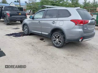 2018 Mitsubishi Outlander ES z VIN JA4AZ2A32JZ004749, wystawiony jako IAAI lot #42172216 z przebiegiem 95 533 mil mil oraz . Historia ofert i sprzedaży dostępna na DreamBid. Obrazek 3.