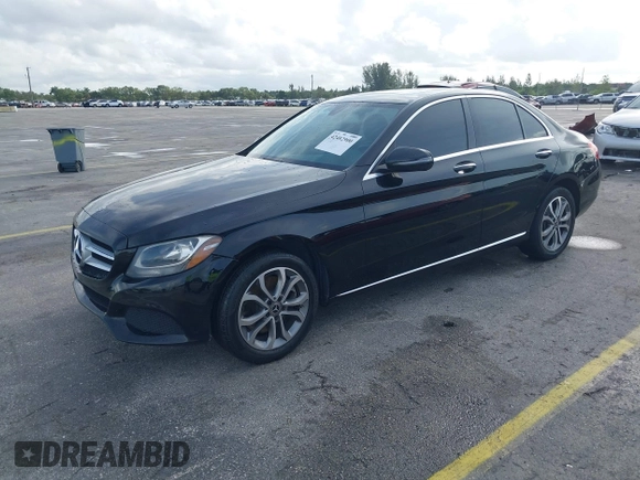 2018 Mercedes-Benz C 300 z VIN 55SWF4KB8JU251817, wystawiony jako IAAI lot #42482900 z przebiegiem 76 248 mil mil oraz . Historia ofert i sprzedaży dostępna na DreamBid. Obrazek 17.