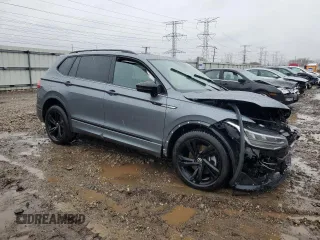2024 Volkswagen Tiguan SE R-Line Black с VIN 3VV8B7AX4RM021480, выставлен на аукционе Copart как лот 47647075 с пробегом Не указан миль и Списание • Salvage title. История ставок и продаж доступна на DreamBid. Изображение 4.
