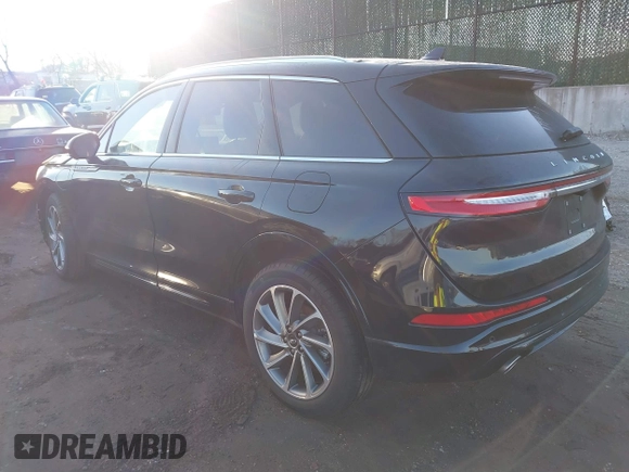 2024 Lincoln Corsair Grand Touring z VIN 5LMTJ5DZ0RUL17257, wystawiony jako IAAI lot #41634865 z przebiegiem 8 124 mil mil oraz . Historia ofert i sprzedaży dostępna na DreamBid. Obrazek 3.