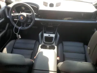 2025 Porsche Cayenne with VIN WP1BA2AY2SDA30021, listed as a Copart auction lot 61084695 with Not provided miles and Salvage title. Bid and sale history available at DreamBid. Image 8.