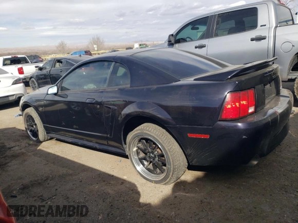2000 Ford Mustang GT with VIN 1FAFP42X0YF221152, listed as a Copart auction lot 44628575 with 154,159 mi miles and Salvage Title. Bid and sale history available at carsss.com. Image 2.