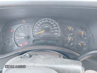 2006 Chevrolet Silverado 1500 Work Truck with VIN 1GCEC19X86Z167990, listed as a IAAI auction lot 41730563 with 165,088 mi miles. Bid and sale history available at carsss.com. Image 7.