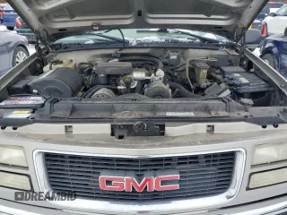 1999 GMC Suburban with VIN 3GKGK26J7XG537043, listed as a Copart auction lot 44683575 with 196,124 mi miles and Salvage Title. Bid and sale history available at carsss.com. Image 12.