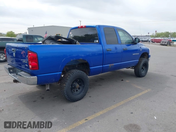 2007 Dodge 1500 SLT with VIN 1D7HU18207S253195, listed as a IAAI auction lot 42115150 with 113,111 mi miles. Bid and sale history available at carsss.com. Image 4.
