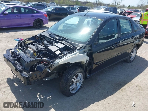2000 Ford Focus SE with VIN 1FAFP3436YW262356, listed as a IAAI auction lot 42092884 with 123,618 mi miles and . Bid and sale history available at carsss.com. Image 2.