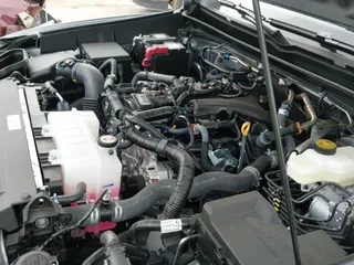 2025 Toyota Tacoma SR with VIN 3TMLB5JN9SM165298, listed as a IAAI auction lot 43163755 with 878 mi miles and . Bid and sale history available at DreamBid. Image 19.
