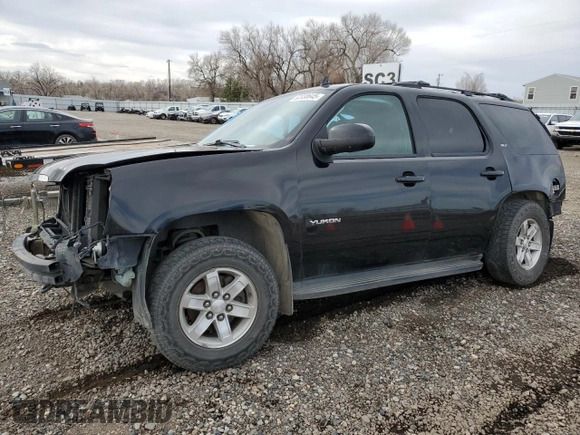 2013 GMC Yukon SLT with VIN 1GKS2CE06DR149547, listed as a Copart auction lot 52330645 with 171,662 mi miles and Clean Title. Bid and sale history available at carsss.com. Image 1.