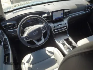 2021 Ford Explorer XLT z VIN 1FMSK8DH5MGA80051, wystawiony jako Copart lot #54198175 z przebiegiem 56 079 mil mil oraz Szkoda całkowita • Salvage title. Historia ofert i sprzedaży dostępna na DreamBid. Obrazek 8.