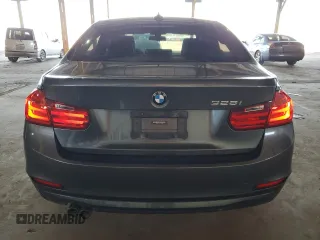 2013 BMW 3 Series 328i z VIN WBA3C1C56DF443903, wystawiony jako Copart lot #55061245 z przebiegiem Nie podano mil oraz Szkoda całkowita • Salvage title. Historia ofert i sprzedaży dostępna na DreamBid. Obrazek 6.
