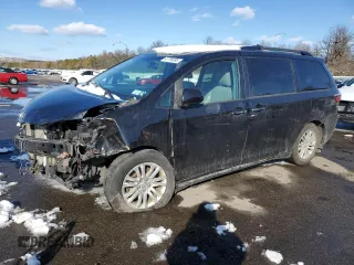 2017 Toyota Sienna XLE Auto Access Seat with VIN 5TDYZ3DC7HS867483, listed as a Copart auction lot 43796085 with 79,255 mi miles and Non Repairable. Bid and sale history available at DreamBid. Image 1.