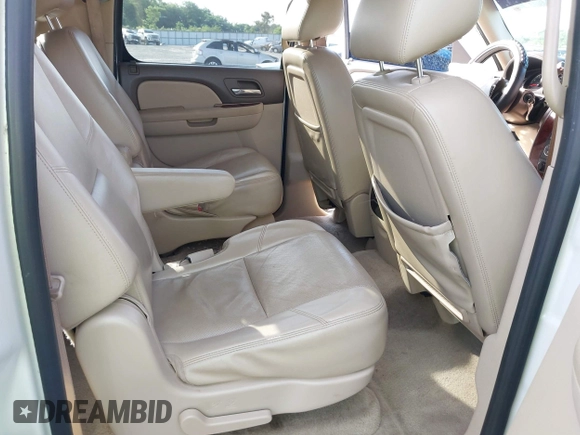 2010 Chevrolet Suburban LTZ with VIN 1GNUCKE00AR176516, listed as a IAAI auction lot 42326903 with 189,777 mi miles and . Bid and sale history available at DreamBid. Image 8.