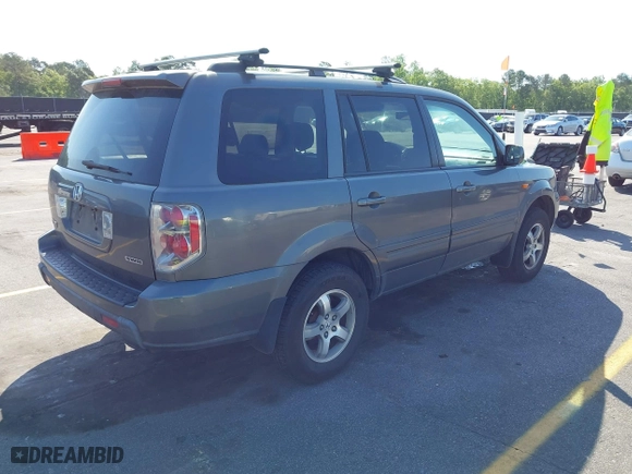 2008 Honda Pilot EX-L with VIN 5FNYF18598B057446, listed as a IAAI auction lot 42063418 with 181,749 mi miles. Bid and sale history available at carsss.com. Image 4.