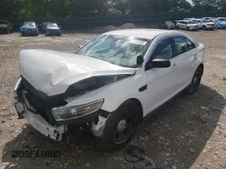2018 Ford Police Interceptor z VIN 1FAHP2L88JG141523, wystawiony jako Copart lot #51819455 z przebiegiem 104 377 mil mil oraz Szkoda całkowita • Salvage title. Historia ofert i sprzedaży dostępna na DreamBid. Obrazek 1.