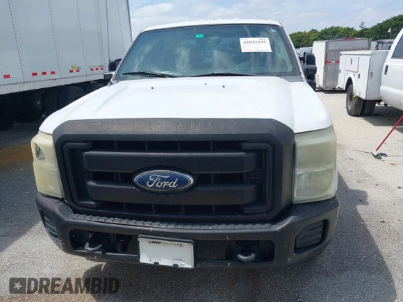 2011 Ford Super Duty F-250 SRW XL with VIN 1FT7W2A68BEB42288, listed as a IAAI auction lot 42021193 with 262,801 mi miles. Bid and sale history available at carsss.com. Image 12.