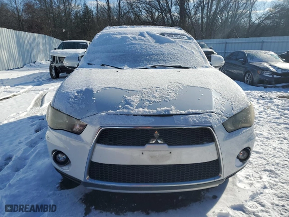 2011 Mitsubishi Outlander SE with VIN JA4AS3AW8BU037967, listed as a Copart auction lot 89248945 with 0 mi miles and Clean Title. Bid and sale history available at carsss.com. Image 5.