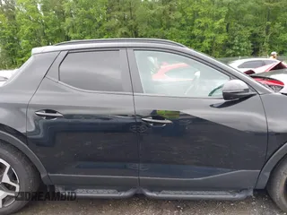 2022 Hyundai Santa Cruz Limited z VIN 5NTJEDAF3NH010999, wystawiony jako IAAI lot #42234746 z przebiegiem 18 463 mil mil oraz . Historia ofert i sprzedaży dostępna na DreamBid. Obrazek 13.