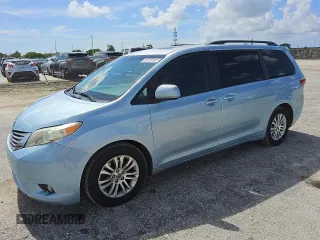 2016 Toyota Sienna XLE with VIN 5TDYK3DC2GS716487, listed as a Copart auction lot 60464095 with 113,987 mi miles and Clean title. Bid and sale history available at DreamBid. Image 1.