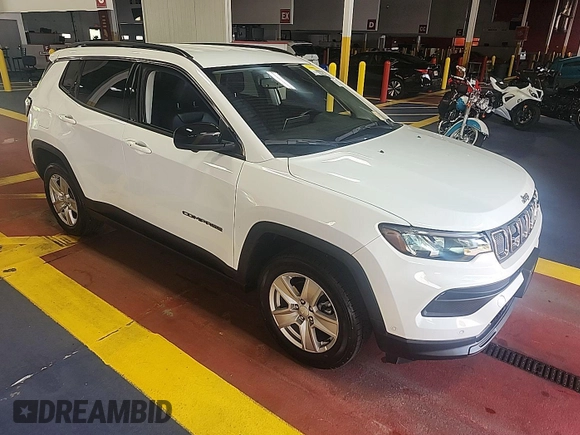 2022 Jeep Compass Latitude с VIN 3C4NJDBB9NT205917, выставлен на аукционе IAAI как лот 42621255 с пробегом 15 841 миль миль и . История ставок и продаж доступна на DreamBid. Изображение 23.
