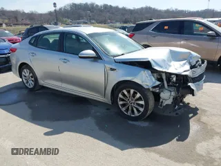 2016 Kia Optima LX with VIN 5XXGT4L32GG009150, listed as a IAAI auction lot 41761139 with 114,081 mi miles. Bid and sale history available at carsss.com. Image 1.