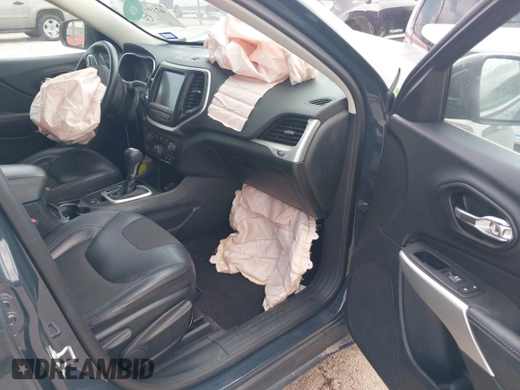 2018 Jeep Cherokee Latitude Plus с VIN 1C4PJLLB7JD573322, выставлен на аукционе IAAI как лот 42162841 с пробегом 81 938 миль миль и . История ставок и продаж доступна на DreamBid. Изображение 5.