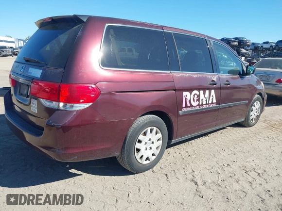 2008 Honda Odyssey LX with VIN 5FNRL382X8B038788, listed as a IAAI auction lot 41816070 with 122,687 mi miles. Bid and sale history available at carsss.com. Image 4.