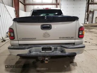 2004 Chevrolet Silverado 1500 with VIN 1GCEK19T24Z307903, listed as a Copart auction lot 49138965 with 165,162 mi miles and Salvage Title. Bid and sale history available at DreamBid. Image 6.