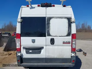 2018 Ram ProMaster Cargo Van with VIN 3C6TRVDG9JE148879, listed as a IAAI auction lot 41803582 with 235,110 mi miles. Bid and sale history available at carsss.com. Image 17.