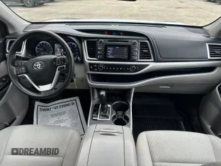 2019 Toyota Highlander LE с VIN 5TDBZRFH9KS945111, выставлен на аукционе Copart как лот 65295025 с пробегом 179 416 миль миль и Чистый • Clean title. История ставок и продаж доступна на DreamBid. Изображение 9.