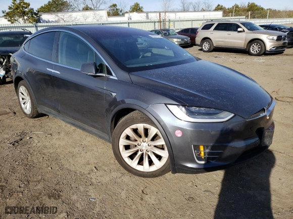 2019 Tesla Model X 75D with VIN 5YJXCAE29KF184672, listed as a Copart auction lot 40267273 with 29779 miles. Bid and sale history available at carsss.com. Image 4.
