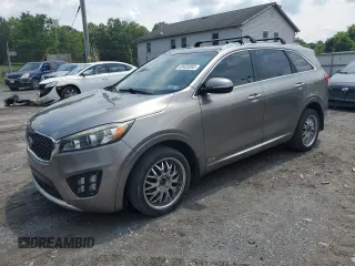 2016 Kia Sorento SX z VIN 5XYPKDA51GG092864, wystawiony jako Copart lot #60426365 z przebiegiem 151 599 mil mil oraz Czysty tytuł • Clean title. Historia ofert i sprzedaży dostępna na DreamBid. Obrazek 1.