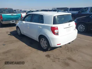 2008 Scion xD with VIN JTKKU10448J011989, listed as a IAAI auction lot 41471728 with 194,281 mi miles. Bid and sale history available at carsss.com. Image 3.