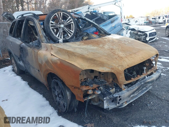 2004 Volvo XC90 with VIN YV1CZ59H841061857, listed as a IAAI auction lot 41191628 with 1 mi miles. Bid and sale history available at carsss.com. Image 1.