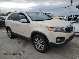 2011 Kia Sorento EX with VIN 5XYKUDA29BG103855, listed as a Copart auction lot 83255934 with 312,649 mi miles and Clean Title. Bid and sale history available at carsss.com. Image 4.