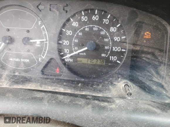 1999 Chevrolet Prizm z VIN 1Y1SK5282XZ423621, wystawiony jako Copart lot #41770285 z przebiegiem 176 378 mil mil oraz Szkoda całkowita • Salvage title. Historia ofert i sprzedaży dostępna na DreamBid. Obrazek 9.