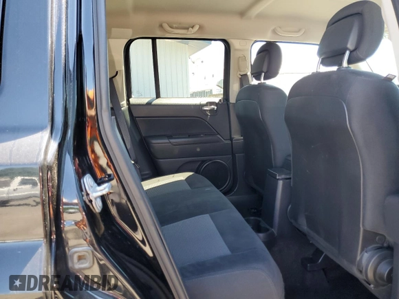 2016 Jeep Patriot Latitude с VIN 1C4NJRFB2GD647261, выставлен на аукционе Copart как лот 65777715 с пробегом 132 320 миль миль и Чистый • Clean title. История ставок и продаж доступна на DreamBid. Изображение 11.